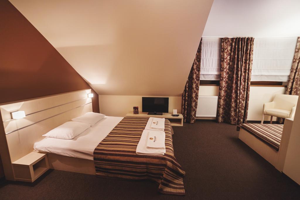 Biala Akacja Resort & Business Прудник Стая снимка