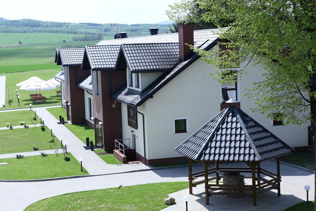 Biala Akacja Resort & Business Прудник Екстериор снимка